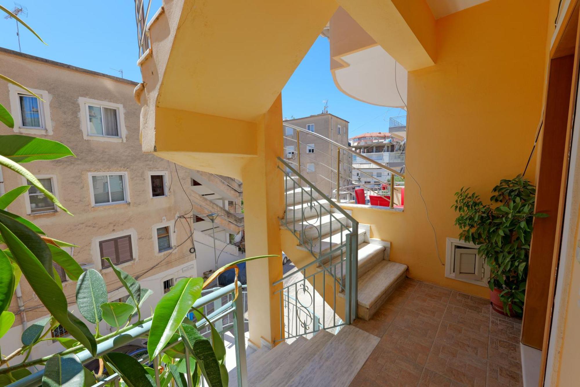 סרנדה Dana Hotel Apartments מראה חיצוני תמונה