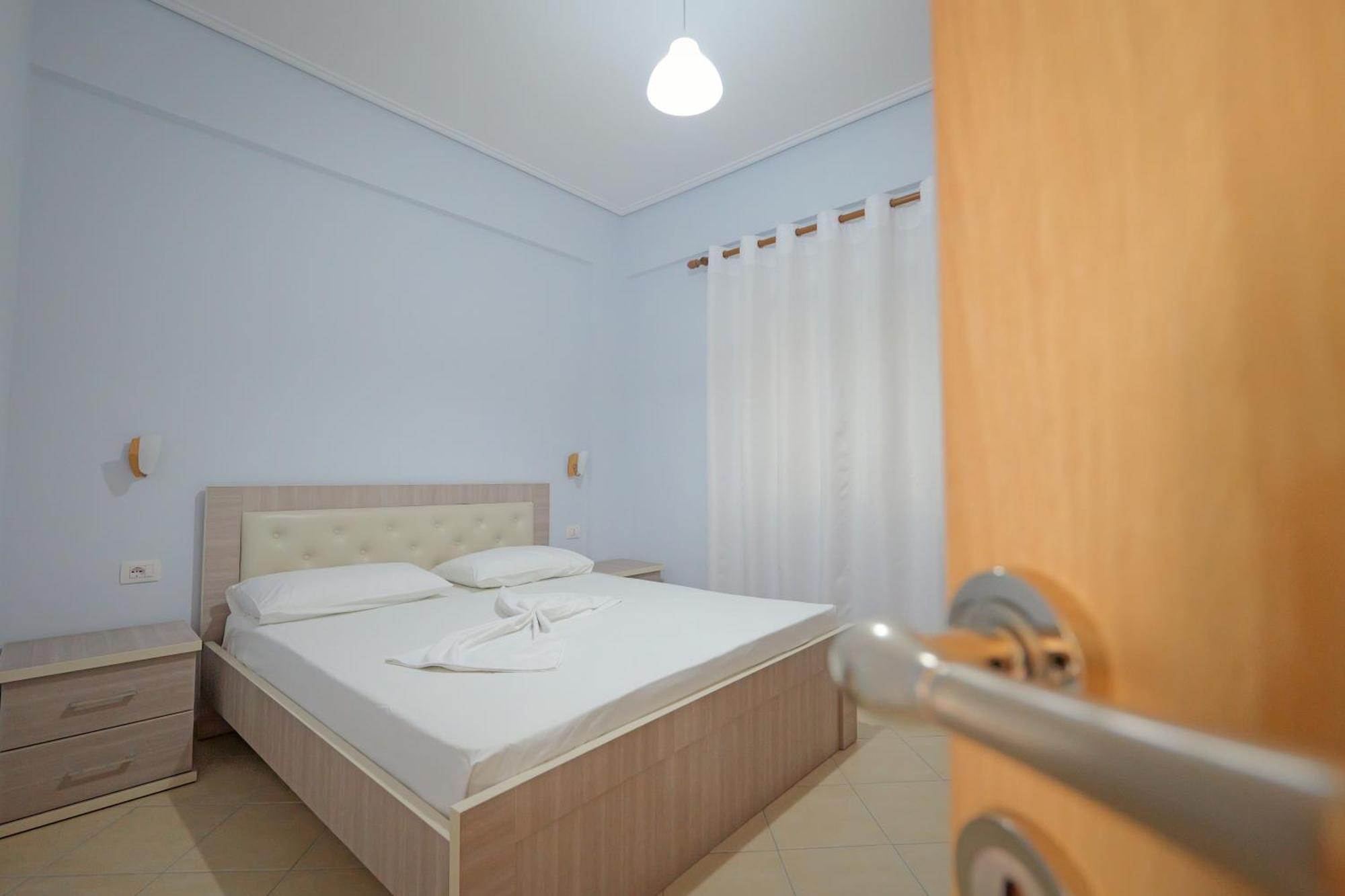 סרנדה Dana Hotel Apartments מראה חיצוני תמונה